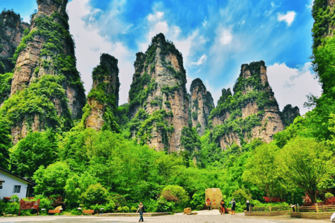 Parco Nazionale delle Foreste di Zhangjiajie: Ingresso con navetta