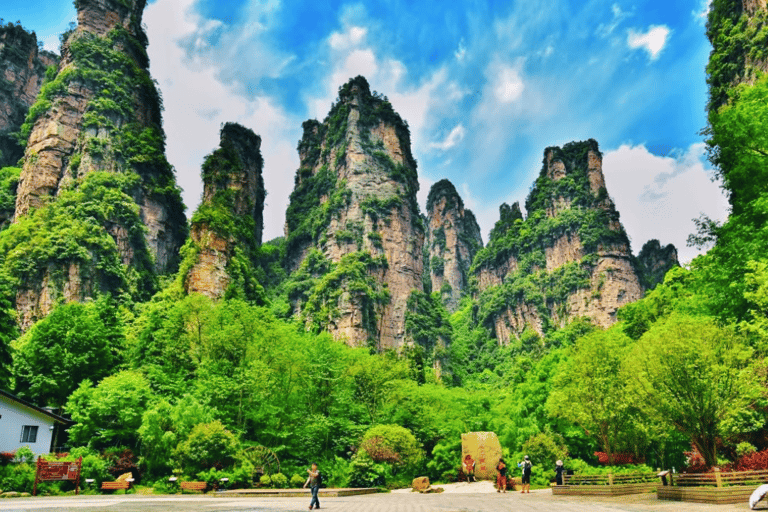 Parco Nazionale delle Foreste di Zhangjiajie: Ingresso con navetta