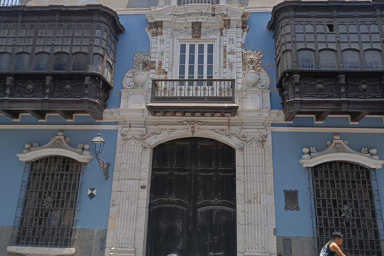 Lima : visite guidée du centre historique en vélo électriqueVisite de Lima : Découvrez le centre historique de Lima à vélo électrique et dégustation culinaire