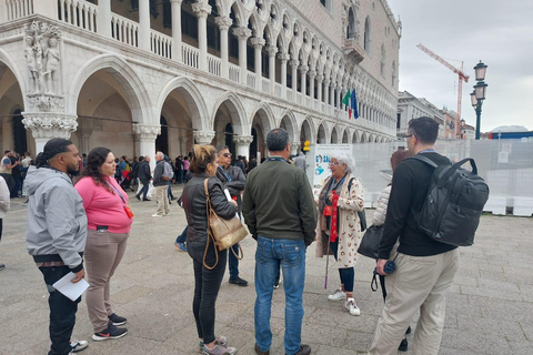 Venise : Visite de la basilique Saint-Marc avec option palais des DogesVisite express en anglais de la basilique Saint-Marc