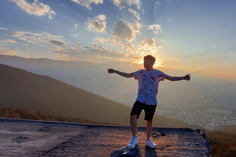 Tour escursionistico &quot;Cerro de la Silla&quot; con guida e trasferimentoMonterrey: Escursione al Cerro de la Silla