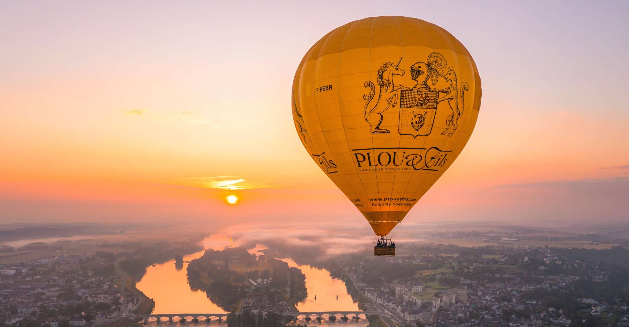 Amboise Hot-Air Balloon Sunset Ride over the Loire Valley - Housity