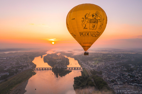 Vol en montgolfière à Amboise au coucher du soleil au-dessus de la vallée de la Loire