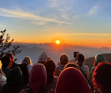 Rishikesh: Kunjapuri Temple Sunrise Trek with Breakfast