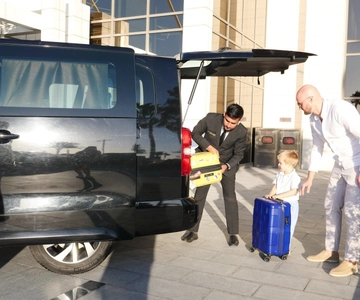 Private: To/From Dubai or Abu Dhabi Private Transfer