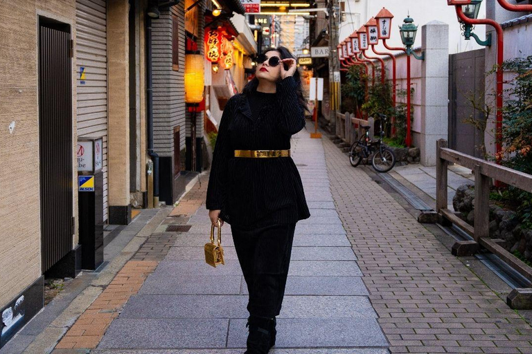 Private Daytime Photoshoot Experience in Osaka (Dotombori) Private Daytime Photoshoot Experience in Osaka (4 hrs)