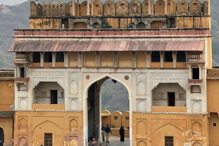 Jaipur: Amber Fort Guided Walking Tour Walking Tour with Guide & Entrance Ticket