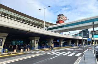 Rom: Fiumicino Flughafen nach Civitavecchia Hafen Bustransfer