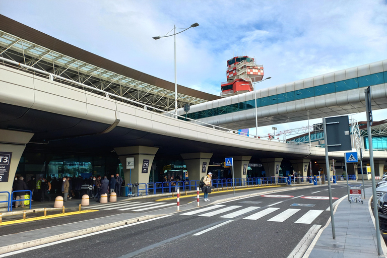 Rome: Fiumicino Airport to Civitavecchia Port Bus Transfer