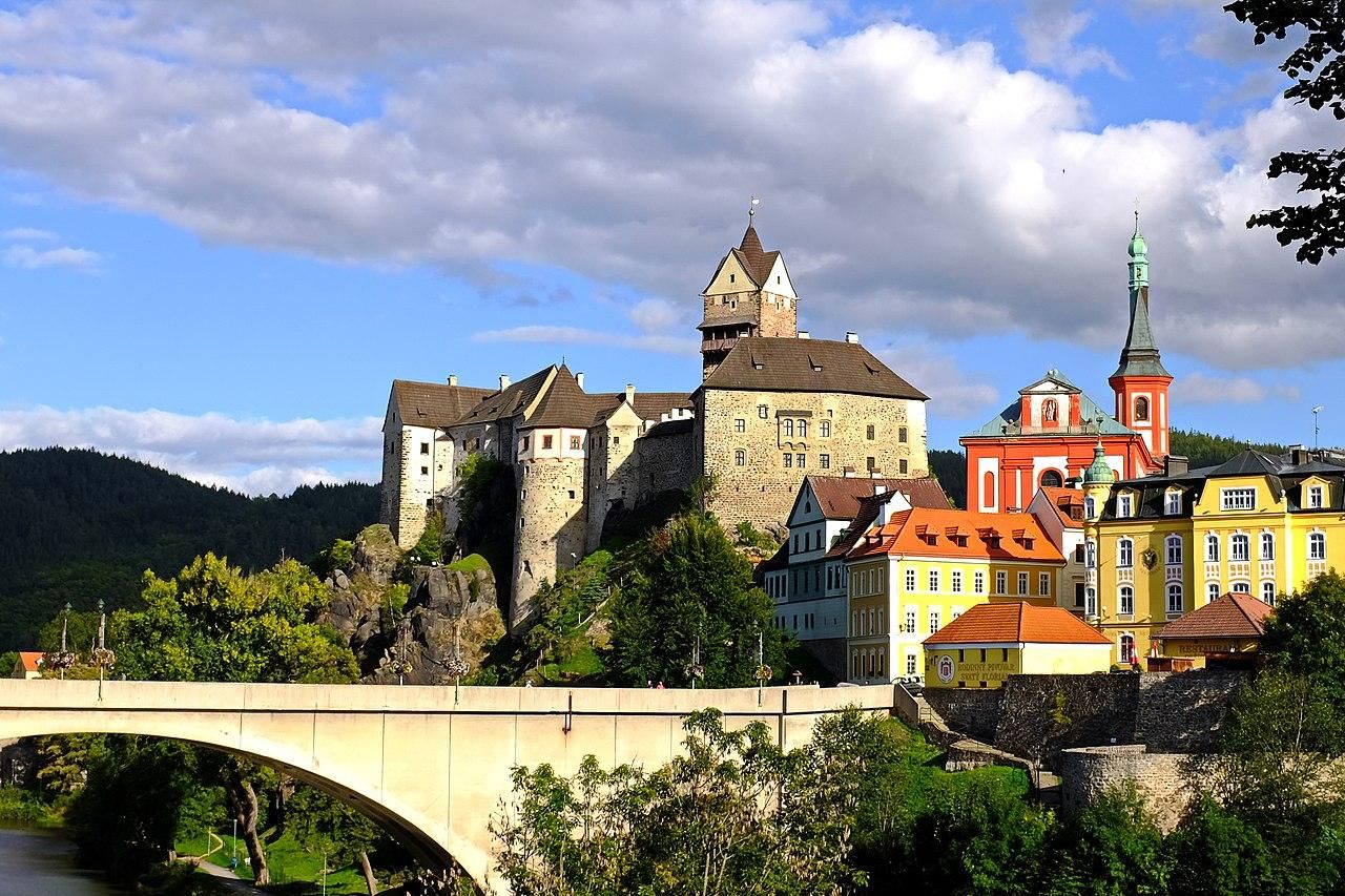 Private Tour nach Karlsbad und Burg Loket ab Prag