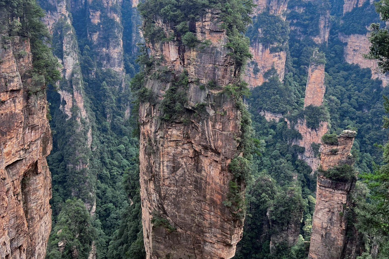 3-Day Essence Tour of Zhangjiajie (Small Group of 8 People) Customized 3-DayTourofForestPark,BaofengLake&TianmenMountain