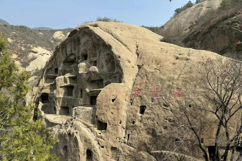 Pequim: Traslado privativo para a garganta Longqing e as cavernas Guyaju