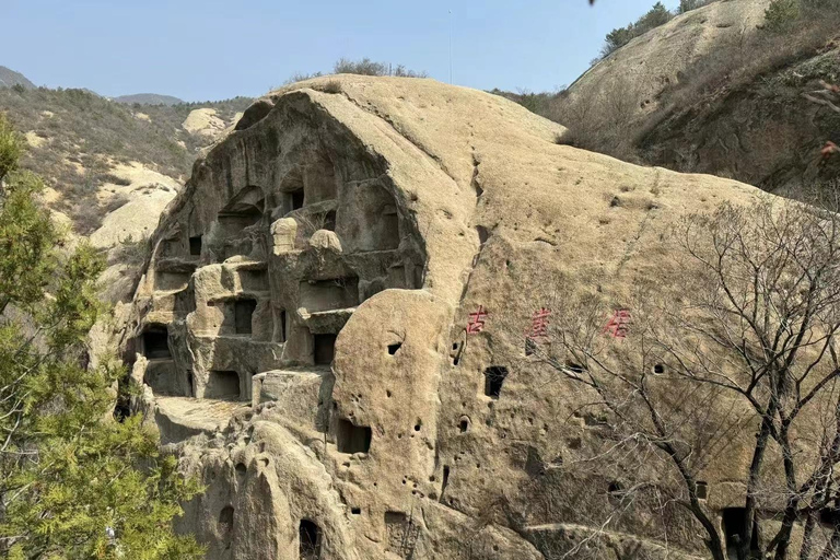 Pekín: Traslado privado al desfiladero de Longqing y a las cuevas de Guyaju