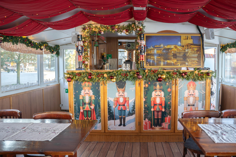 The Christmas Boat – Christmas Guided Harbor Cruise