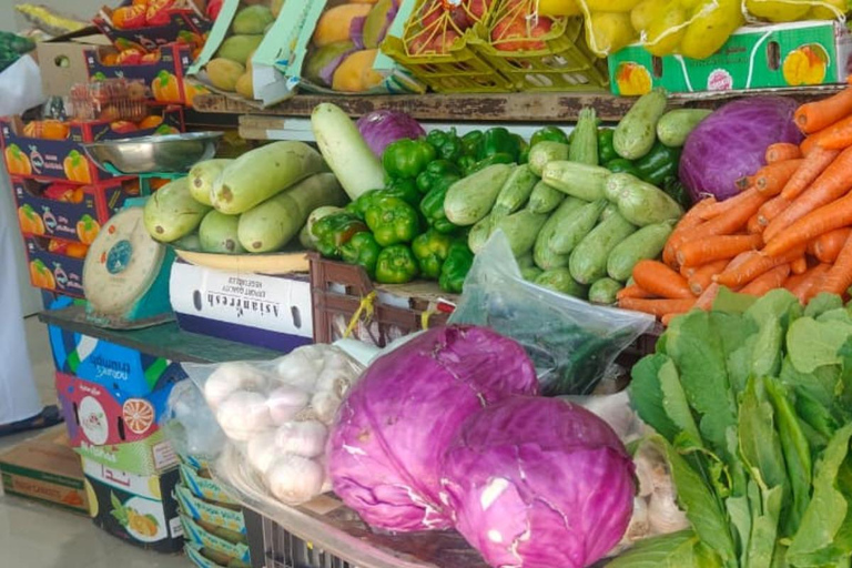Half-Day Cultural Tour: Barka Markets & Al Naman Castle