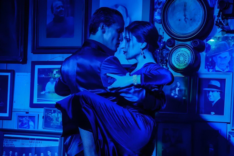 Montevideo: Dinner and Tango Show at the Historic Bar Fun Fun