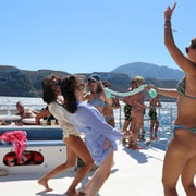 Denia: Cova Tallada Katamaran Tour und Badestopp