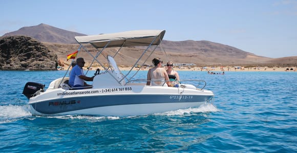 Playa Papagayo: Self-Drive Boat Rental