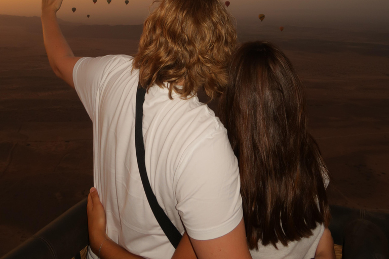 Marrakech: giro romantico in mongolfiera e colazione berbera