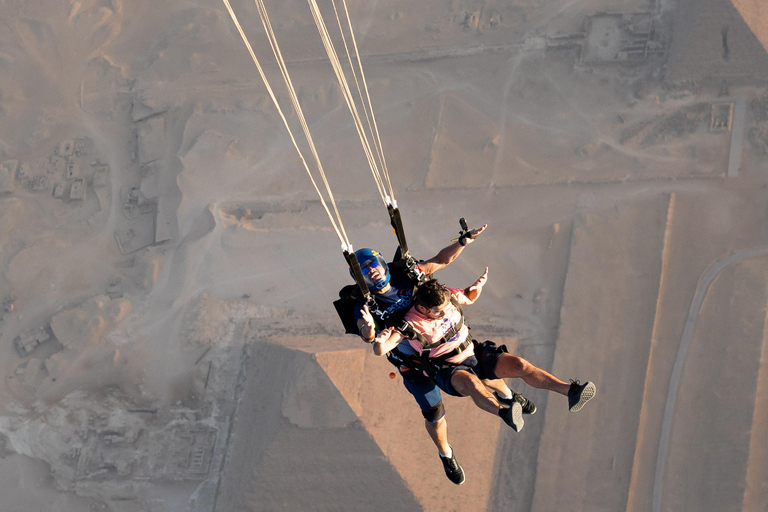 Le Caire : expérience de saut en parachute tandem avec vidéoLe Caire : expérience de saut en tandem avec vidéo