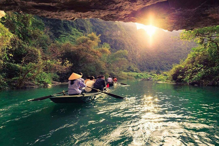 Trang An - Mua Cave - Hoa Lu - Cykling - besök hos lokal familj