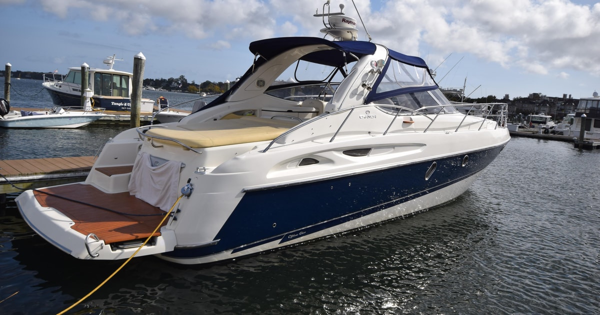 Yate en Miami para hasta 12 personas con todo incluido GetYourGuide