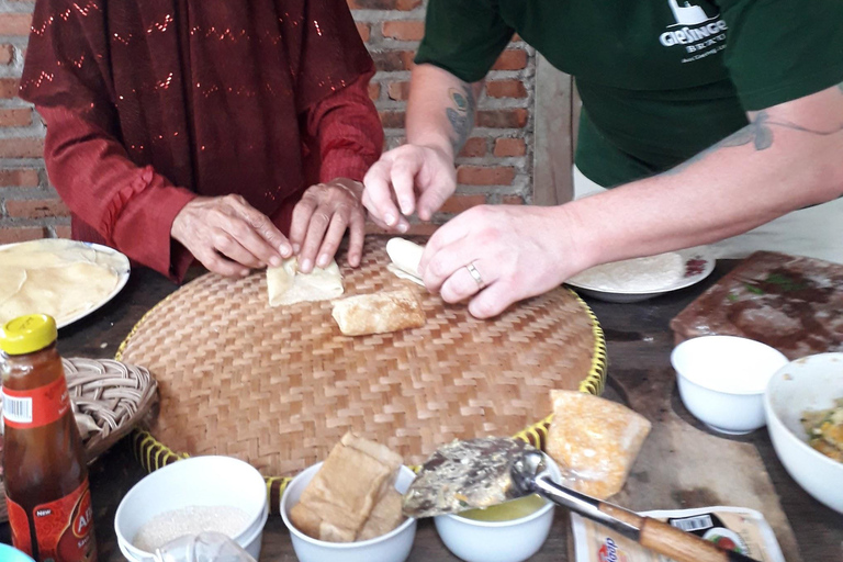 Yogyakarta: Kulon Progo Village Cycling Tour with Snacks