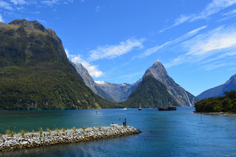 Milford Sound Scenic Tour – Small Group from Queenstown