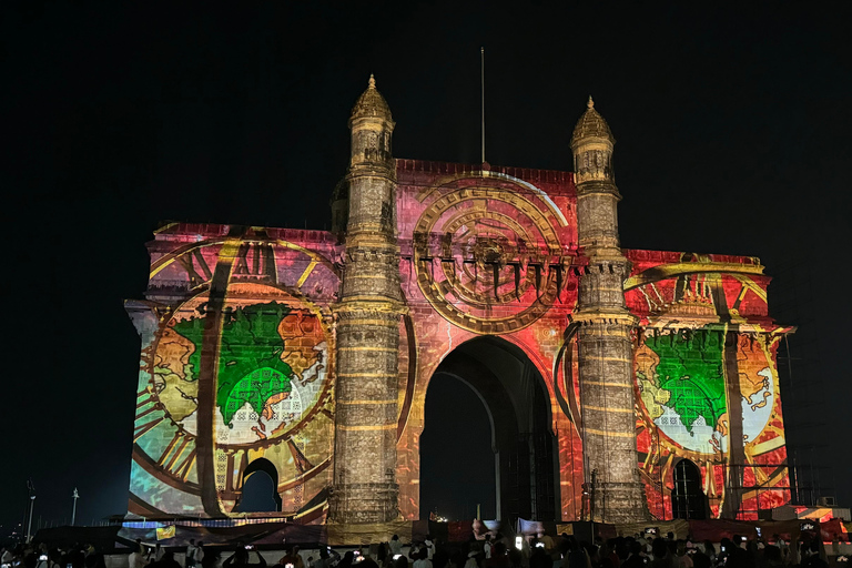 Visita a Mumbai à luz da noite e aos locais históricosTour noturno particular em Mumbai