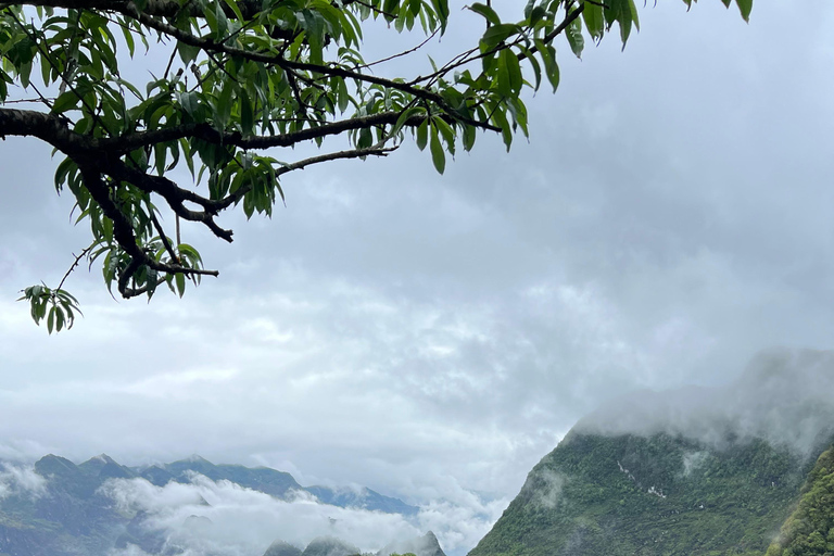 Von Hanoi aus: 4-tägige Ha Giang Loop Car Tour plus Videoschnitt