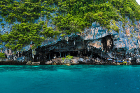 Phuket: Phi Phi Islands Yacht Cruise with Thai Longtail Boat FD1 Phi Phi Tour – Excluding National Park Fee