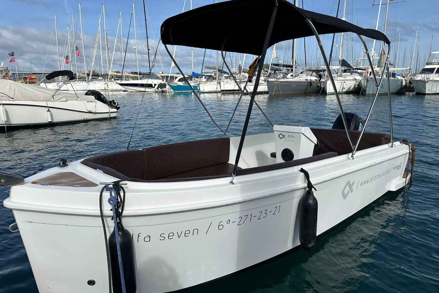 Valencia: Rent Boat Without License