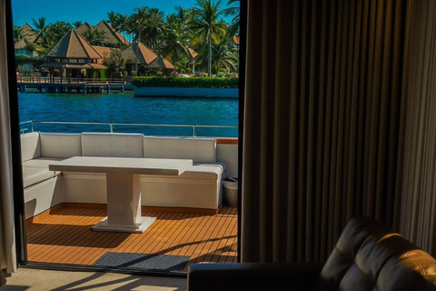 Luxury Sailing on a Wooden Houseboat in the Red Sea Extended Private Houseboat Experience – 3 Hours