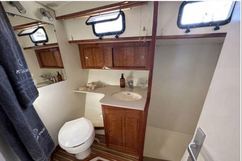 Yacht tour of Cabo de Gata with aperitif included Yacht tour of Cabo de Gata with snack included