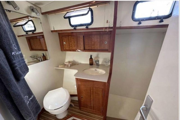 Yacht tour of Cabo de Gata with aperitif included Yacht tour of Cabo de Gata with snack included