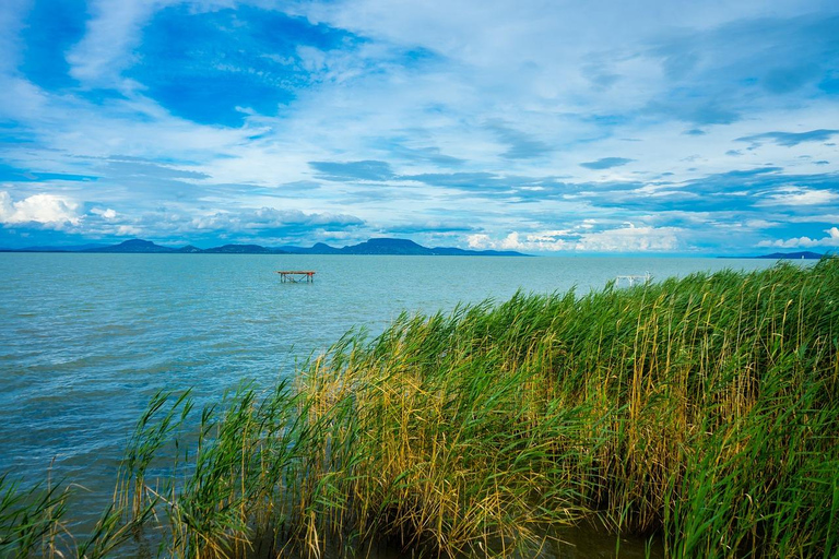 Rondleiding over het Balatonmeer en HerendBoedapest: rondleiding door het Balatonmeer en Herend