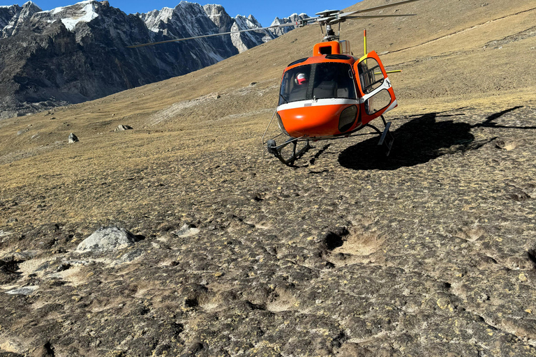 Everest Base Camp & Gokyo Lake Helicopter Flight landing Gokyo Lake Helicopter Flight Tour with Breakfast