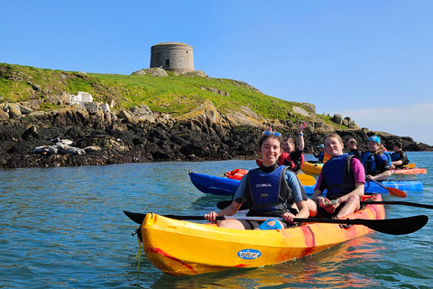 En kayak de mar de la playa de Killiney a la isla de Dalkey