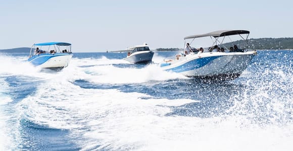 Split: Blaue Lagune, Trogir & Solta Speedboot-Tour
