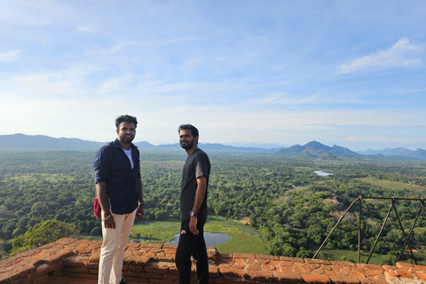 From Colombo: Sigiriya Rock and Dambulla Day Trip and Safari