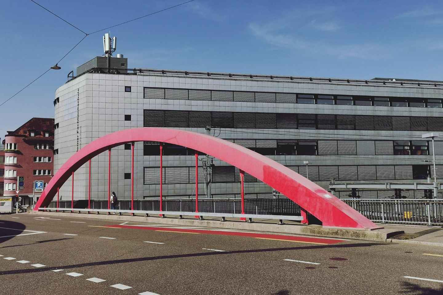 Capture the most Instaworthy Spots of Bern with a Local