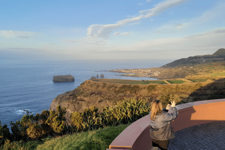 Ponta Delgada: Sete Cidades Volcano – Blue &amp; Green LakeShore Excursion: Sete Cidades – The Blue &amp; Green Lake Marvel