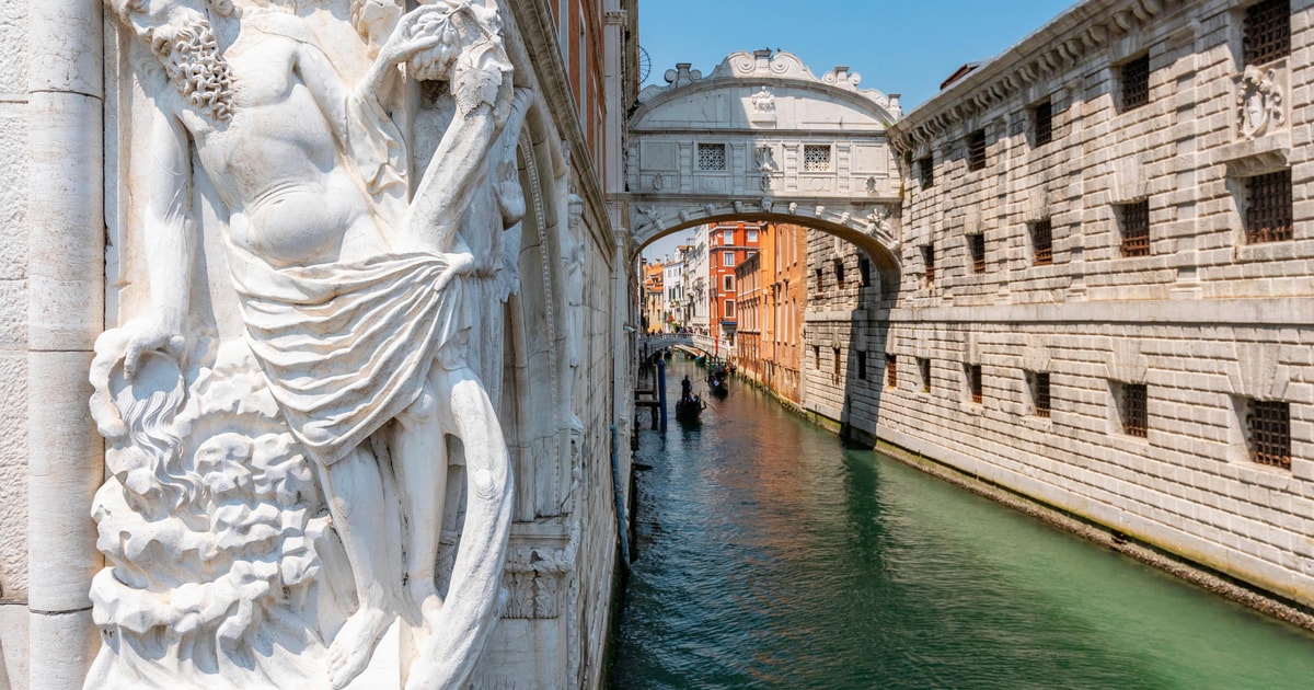 Visite De Gondole : Ponte Di Rialto, Venise, Italie Photographie