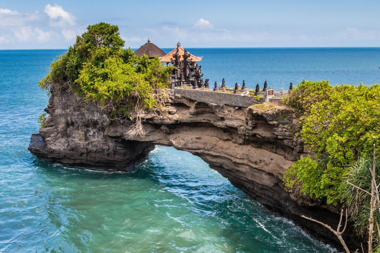 Bali: rafting en aguas bravas, bosque de los monos y puesta de sol en Tanah Lot