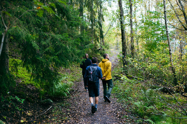 Stockholm: Vandring, utomhusmatlagning och kallvattenflytningPickup from Stockholm - drop-off Vaxholm
