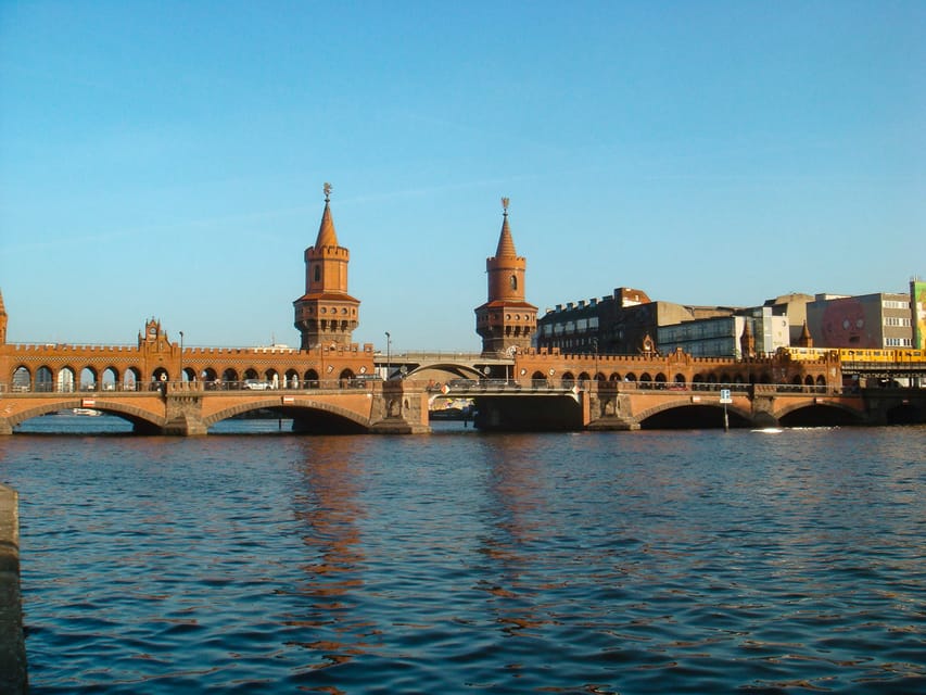 Pier East Side Gallery (Ostbahnhof) –