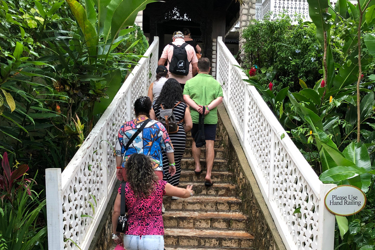 鲍勃·马利九英里之旅（从蒙特哥贝和法尔茅斯出发）鲍勃·马利9英里之旅（从蒙特哥贝和法尔茅斯出发）