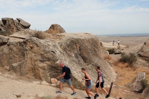 巴库：戈布斯坦国家公园之旅（含酒店接送）