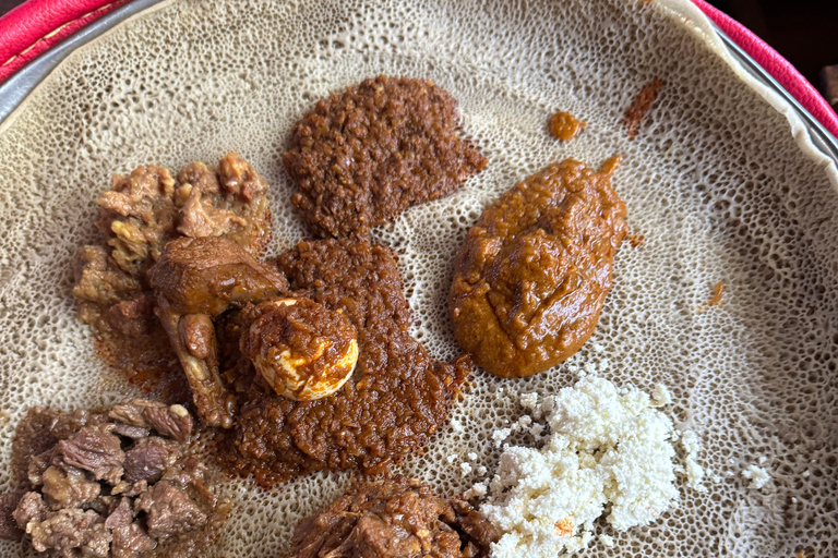 Addis Abeba: Totot Kulturfest &amp; Rhythmusshow mit Abendessen