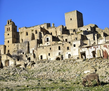 Città fantasma di Craco e Museo Amaro Lucano: una gita di un giorno da Matera